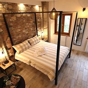  Bed & Breakfast La Maesta' Italia